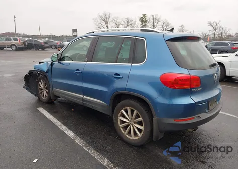 2017 Volkswagen Tiguan 2.0T Wolfsburg Edition из США, поврежденный, VIN WVGSV7AX0HK008691